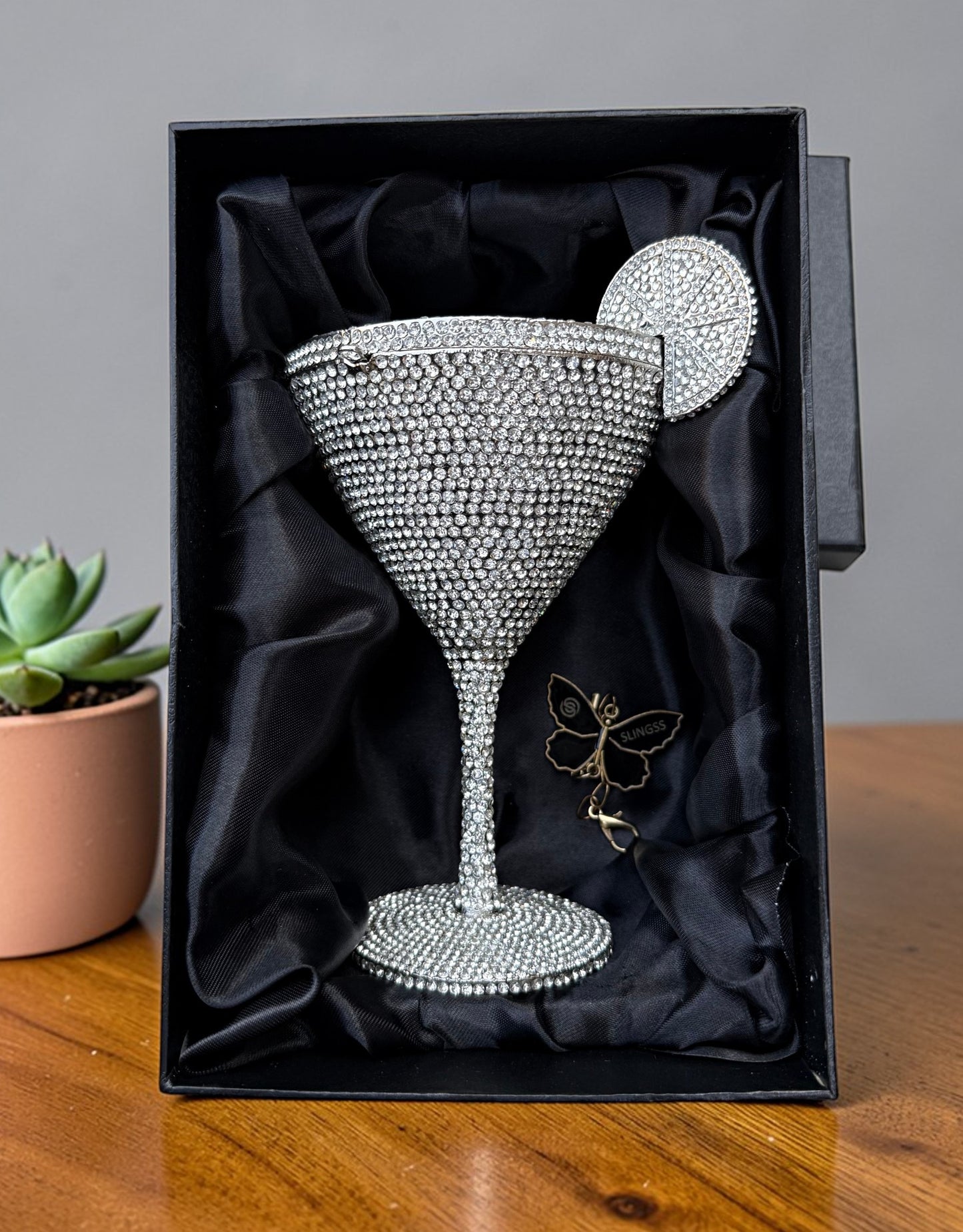 Slingss Super Luxury Wine Shape Exclusive Crystal Partywear Handbag For Ladies With Chain