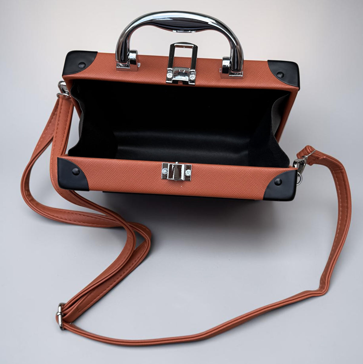 Slingss Luxury Range Exclusive Radio Style Partywear Handbag For Ladies With Long Belt